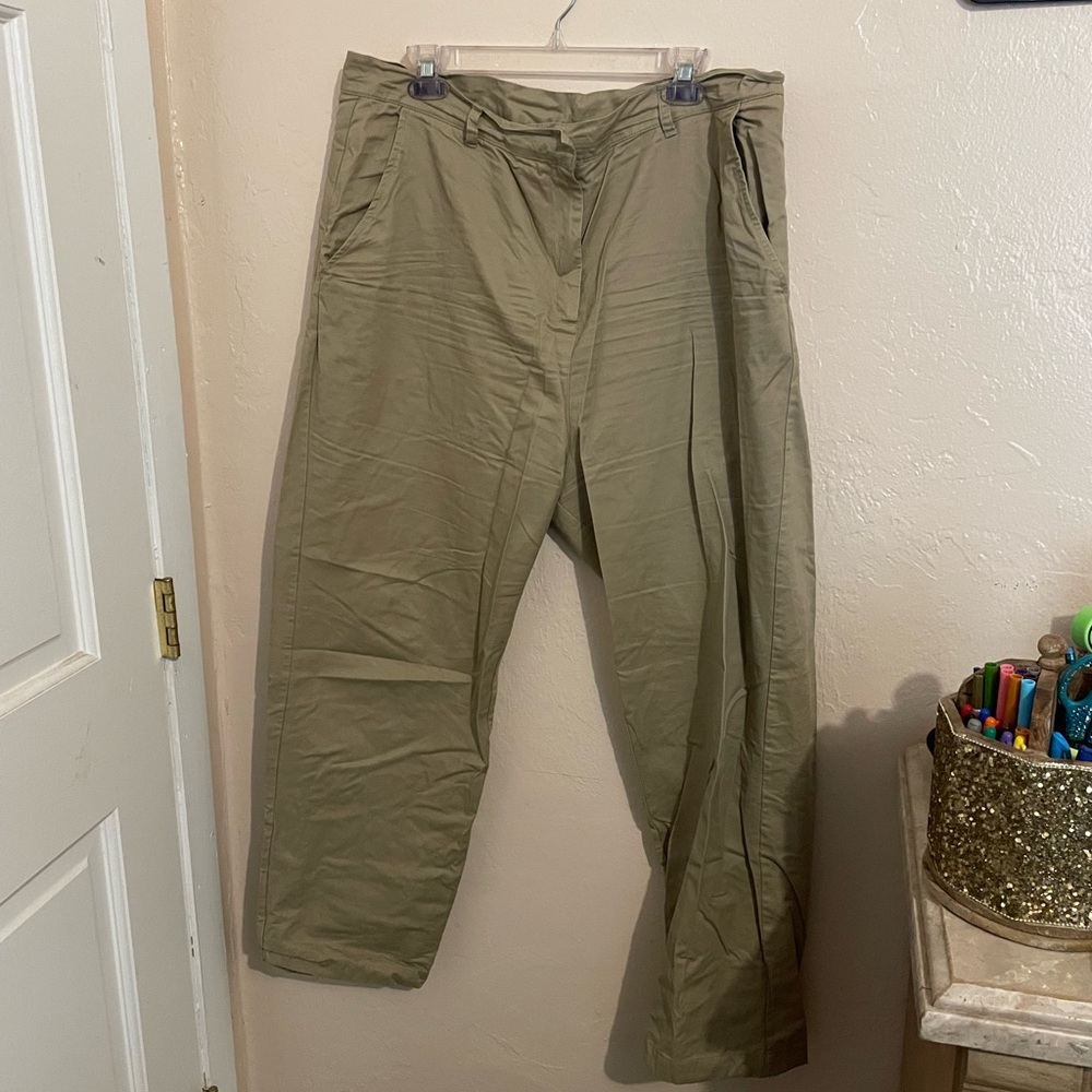 Women’s Khaki Pants